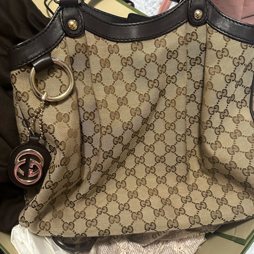 Gucci Bag - Aunthentic almost new